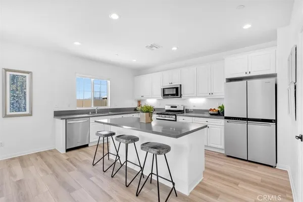 $3,500 | 28300 Abbey Lane, Menifee, CA 92585