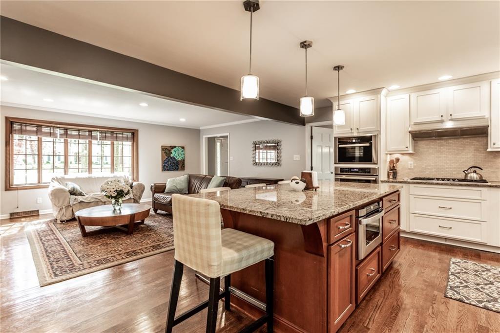7806 Clarendon Road Indianapolis, IN 46260 - Photo 13 of 50 Gallery Image 13