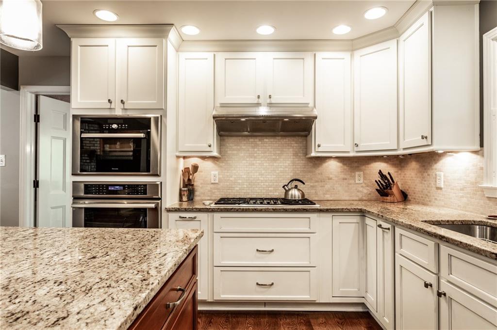 7806 Clarendon Road Indianapolis, IN 46260 - Photo 14 of 50 Gallery Image 14