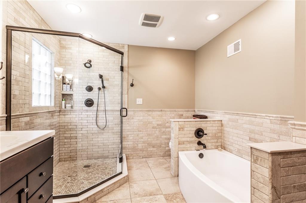 7806 Clarendon Road Indianapolis, IN 46260 - Photo 28 of 50 Gallery Image 28