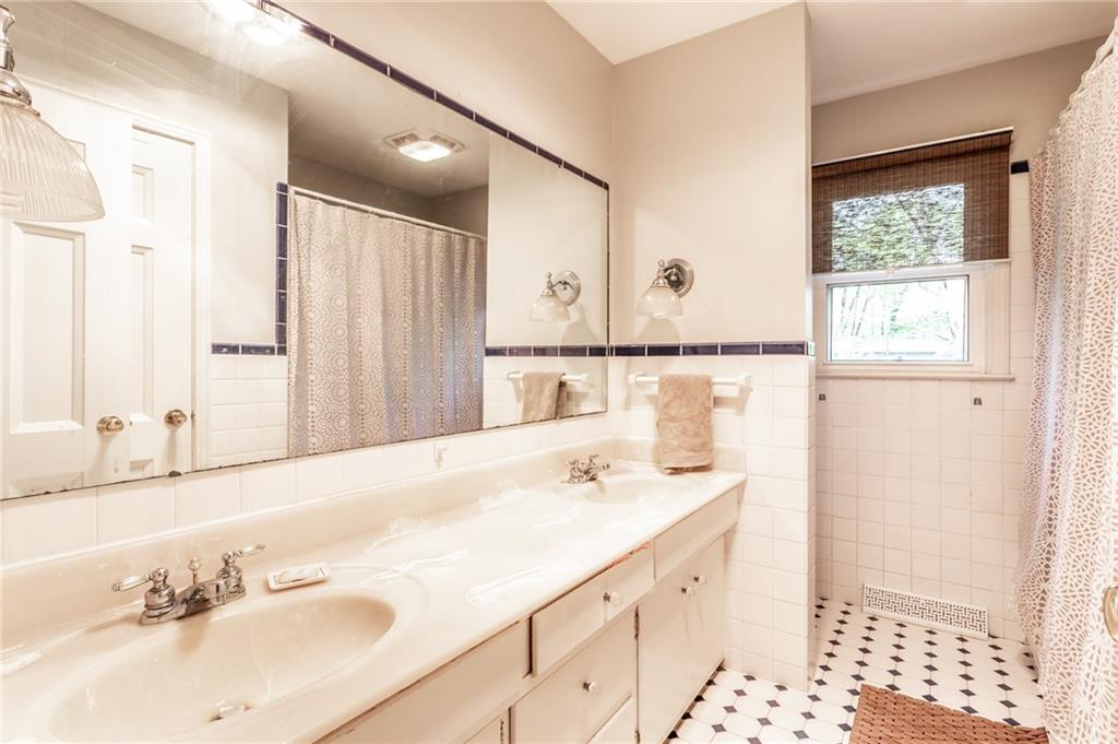 7806 Clarendon Road Indianapolis, IN 46260 - Photo 30 of 50 Gallery Image 30