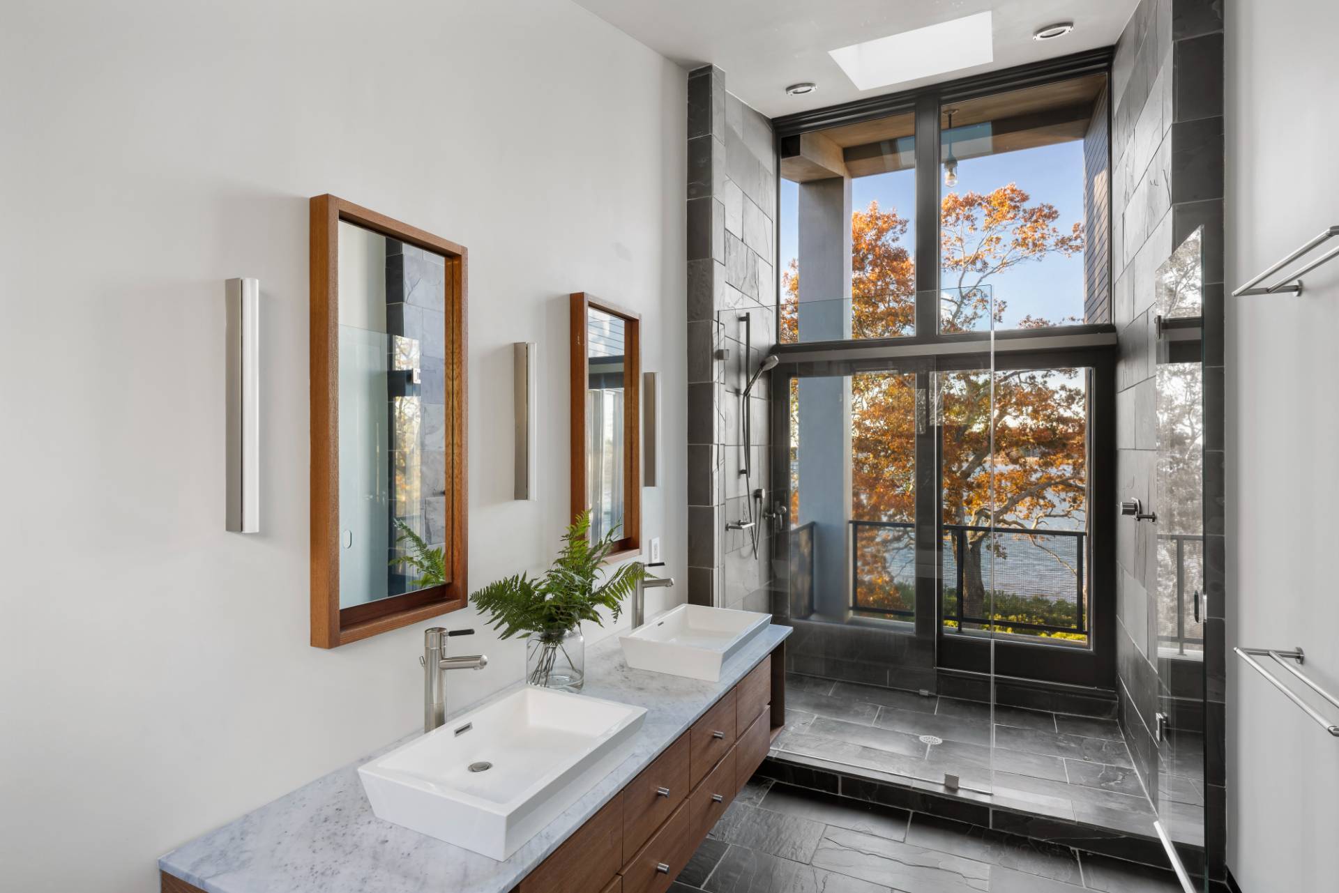 55 Bluff Point Road Sag Harbor, NY 11963 - Photo 19 of 27 Gallery Image 19