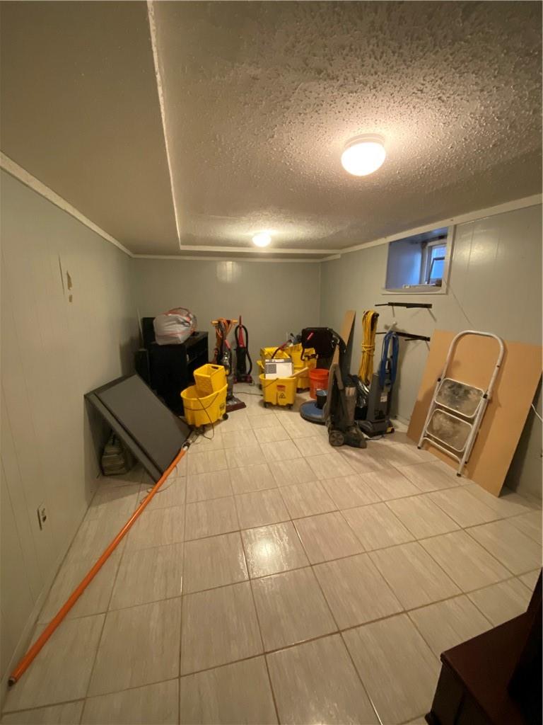 4058 Bronx Boulevard Bronx, NY 10466 - Photo 19 of 19 a outdoor space with furniture and other equipment