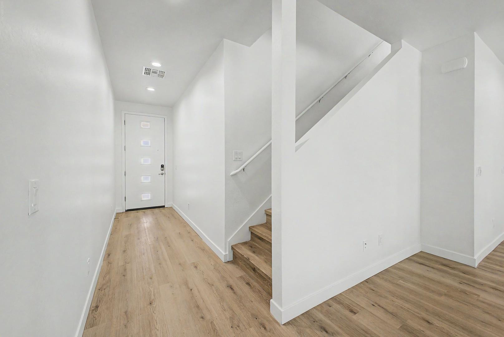 105 West Latona Road Phoenix, AZ 85041 - Photo 6 of 50 Photo #6