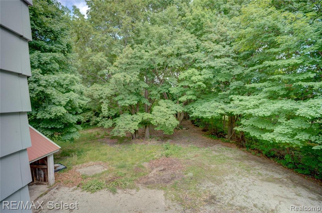 2186 North Genesee Road Burton, MI 48509 - Photo 42 of 68
