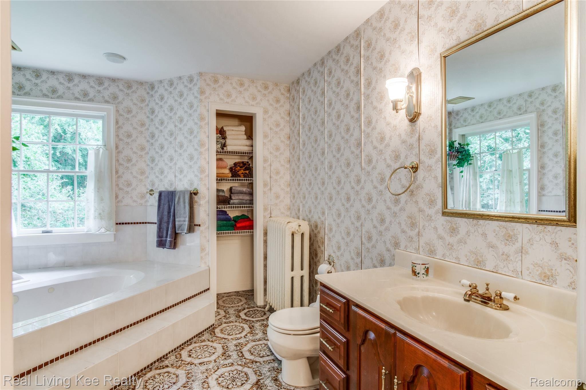 2550 28 Mile Road Rochester, MI 48306 - Photo 31 of 69 Interiors (7 of 47).jpg