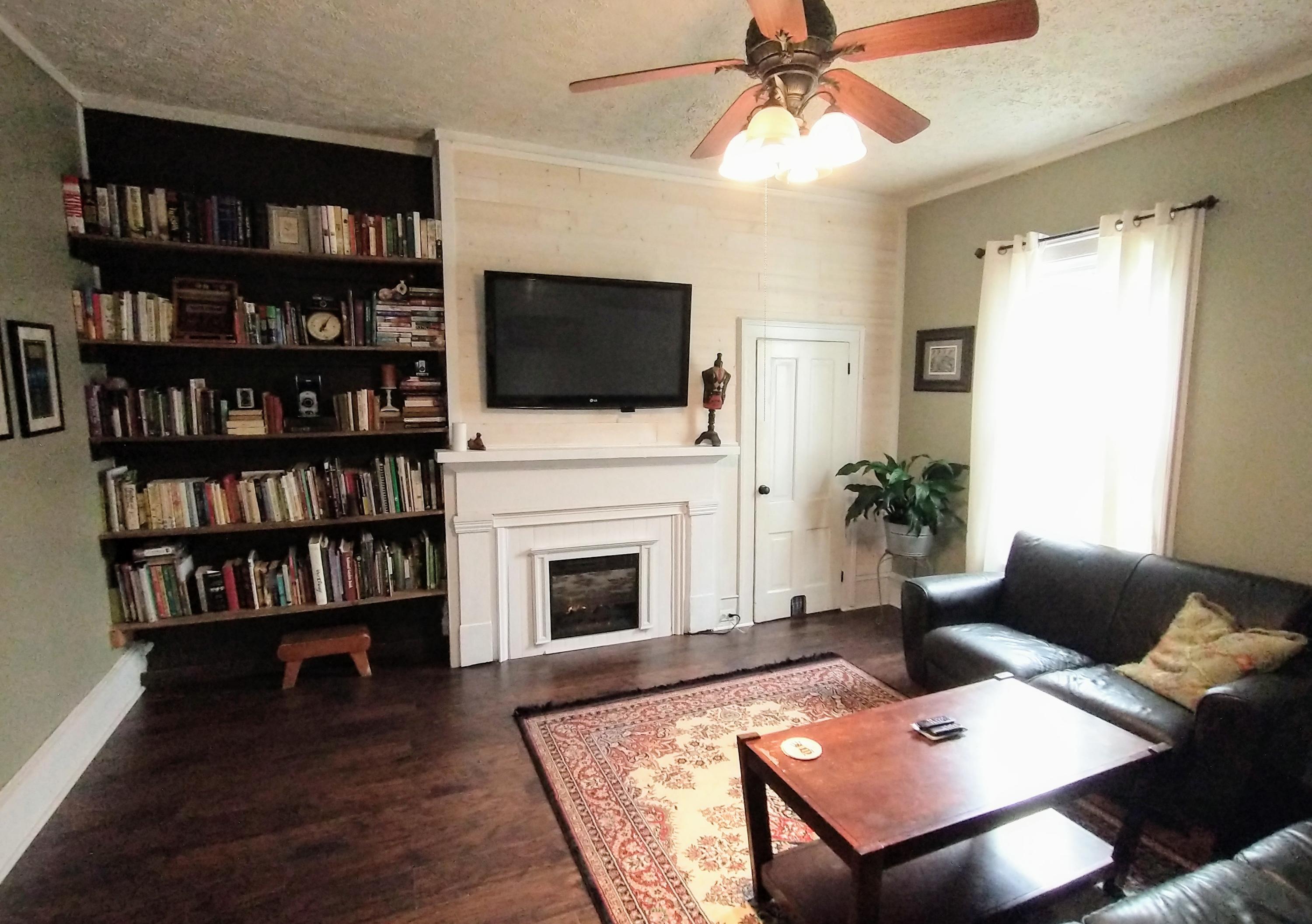 12432 Deerfield Road Savannah, GA 31419 - Photo 12 of 20 This room is set up as a den but has a closet and could be used as a bedroom.