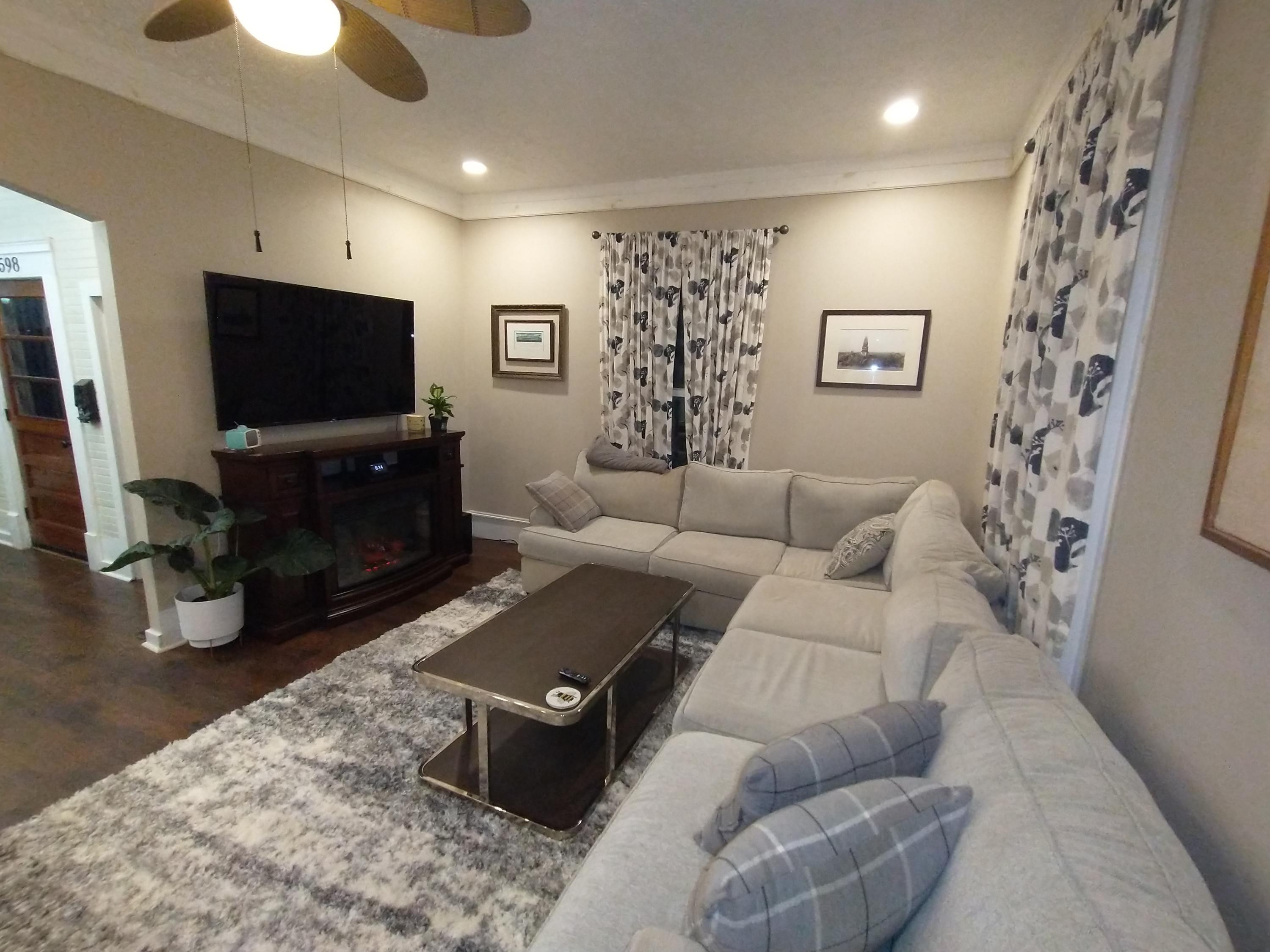12432 Deerfield Road Savannah, GA 31419 - Photo 4 of 20 family room