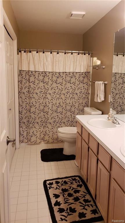 217 Saxon Court Rochester Hills, MI 48307 - Photo 14 of 25