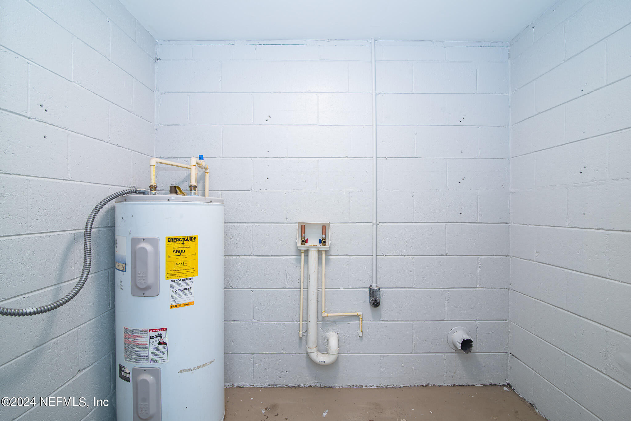 1702 King Arthur Road Jacksonville, FL 32211 - Photo 14 of 24 a bathroom with a shower