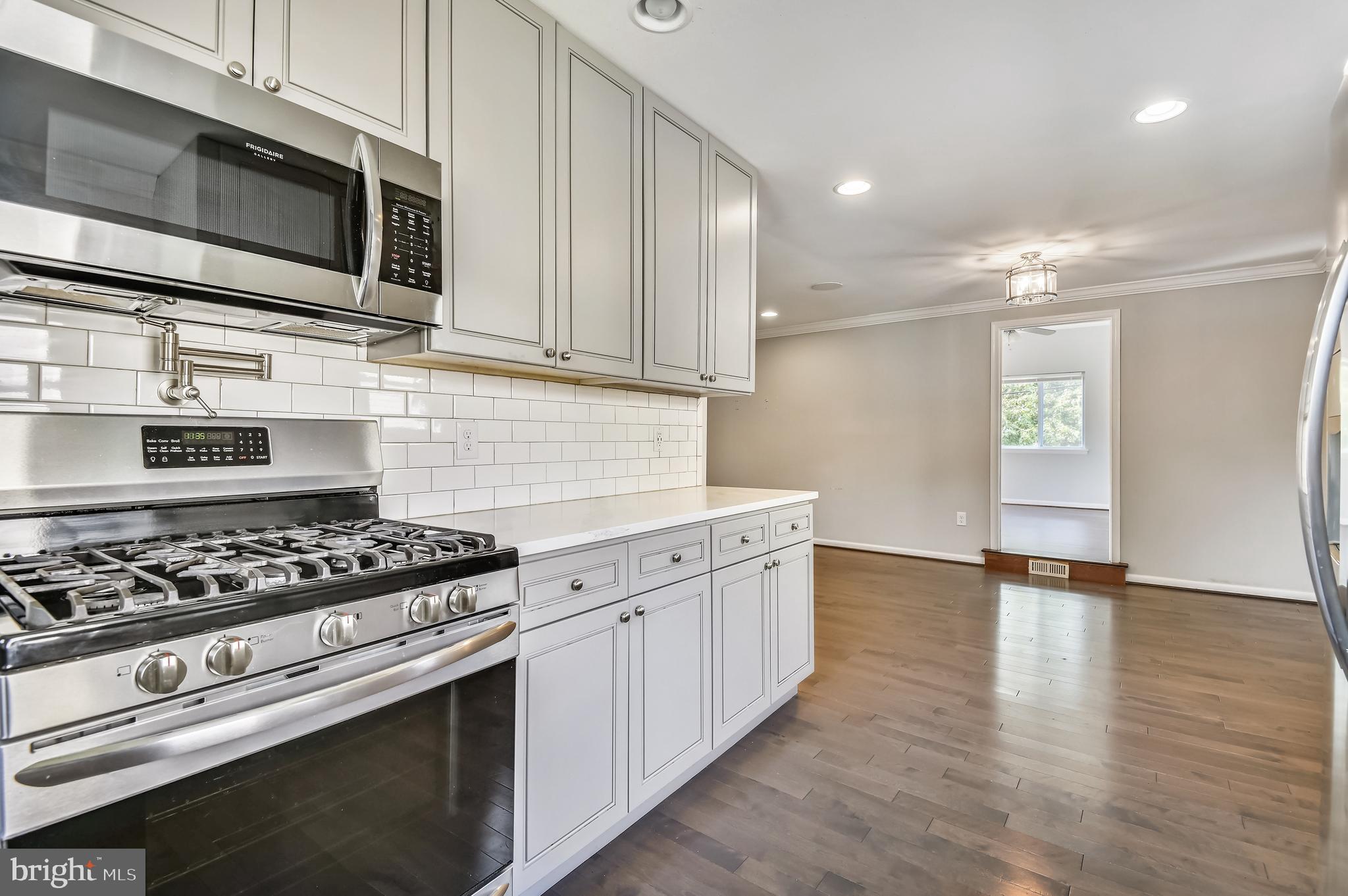 220 Highfalcon Road Reisterstown, MD 21136 - Photo 4 of 36