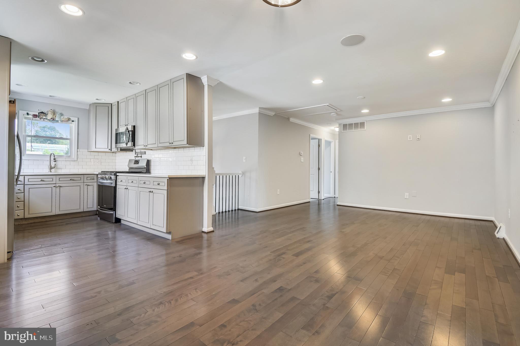 220 Highfalcon Road Reisterstown, MD 21136 - Photo 5 of 36