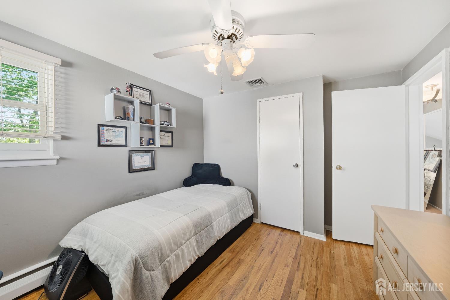 96 Drake Place Colonia, NJ 07067 - Photo 13 of 23