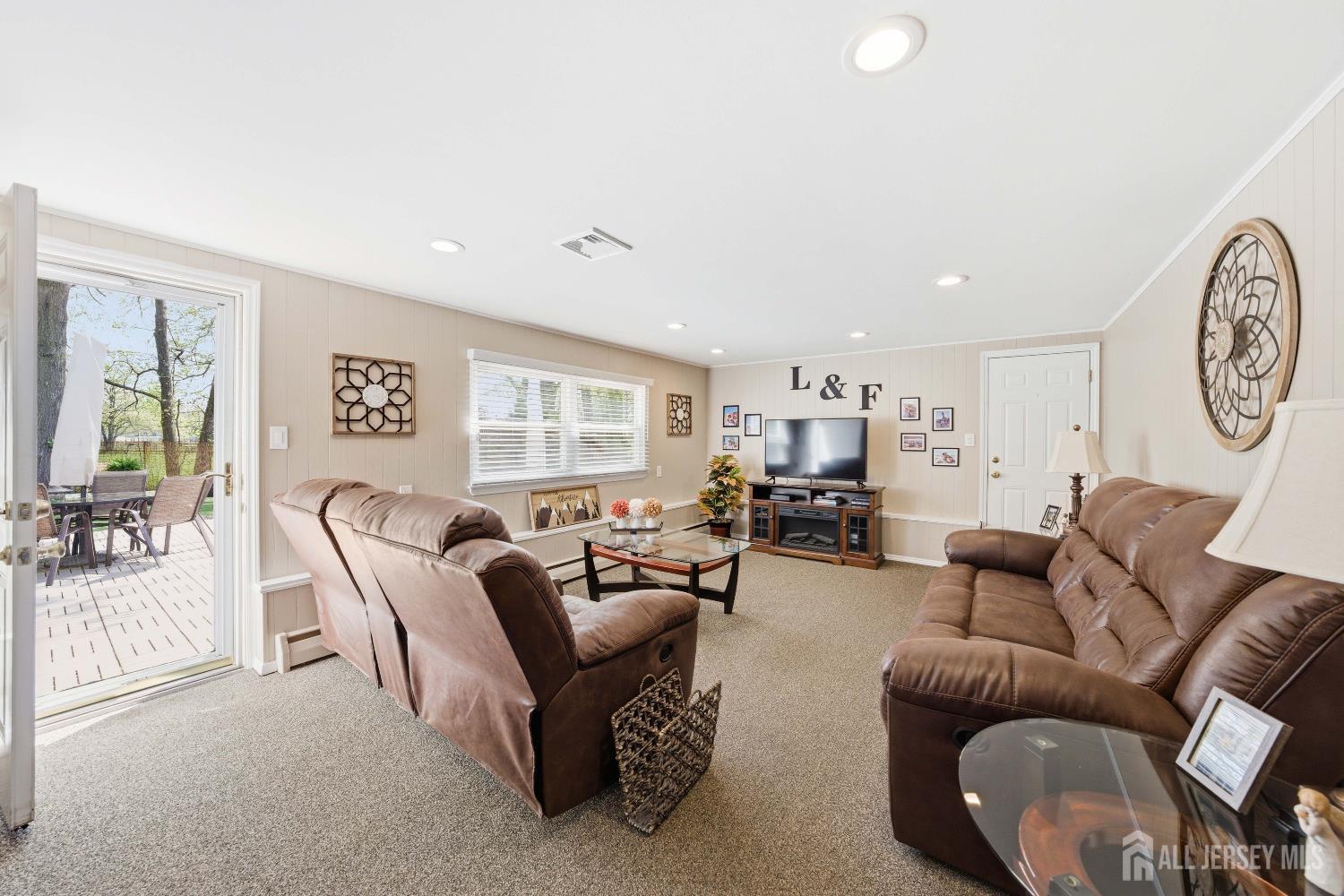 96 Drake Place Colonia, NJ 07067 - Photo 15 of 23