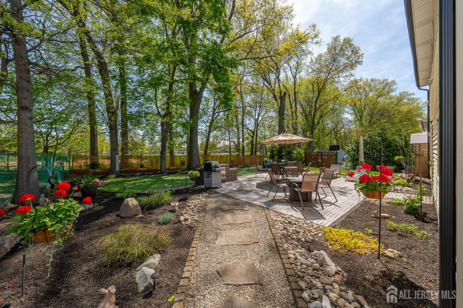 96 Drake Place Colonia, NJ 07067 - Photo 20 of 23