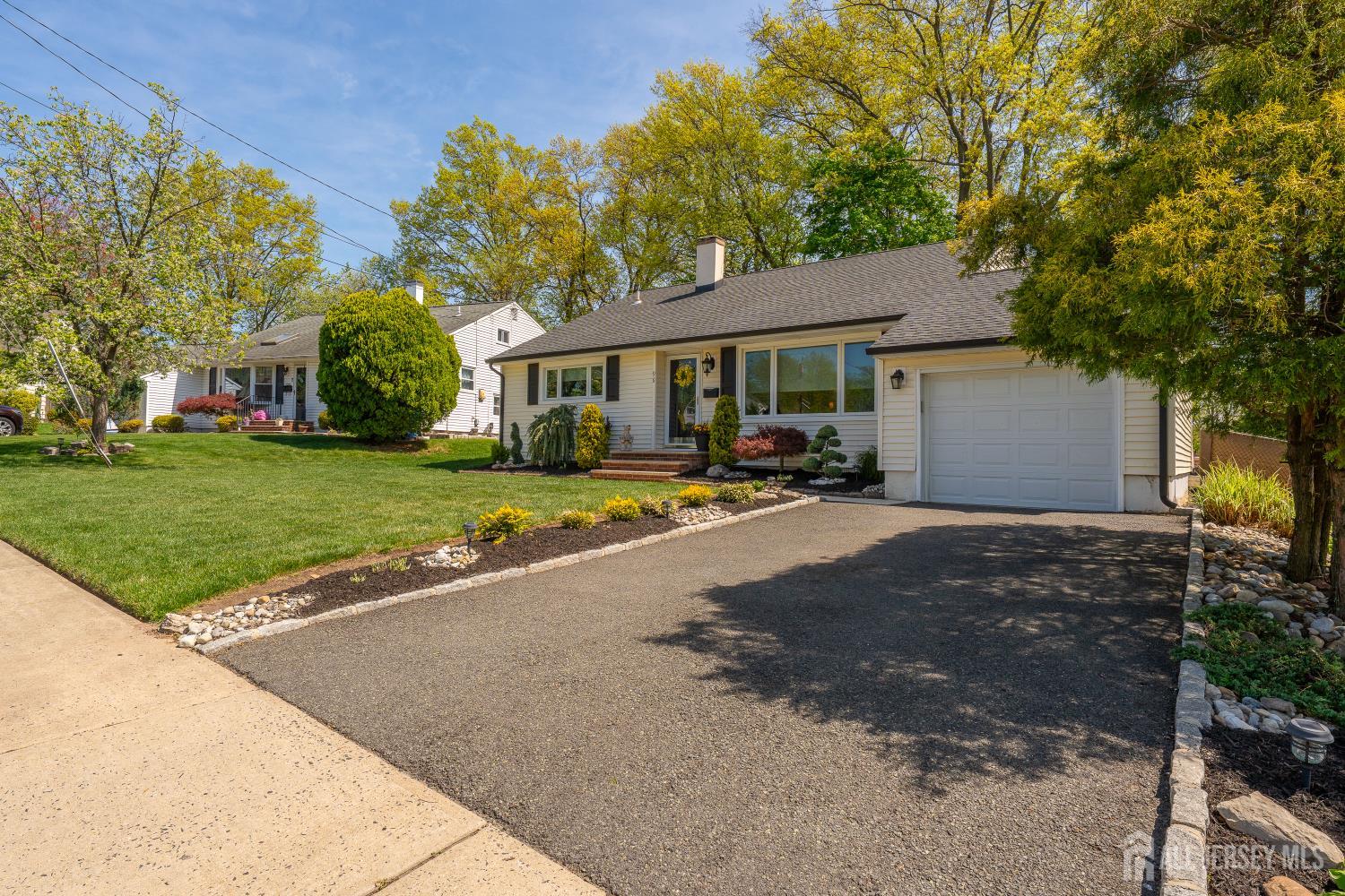 96 Drake Place Colonia, NJ 07067 - Photo 2 of 23