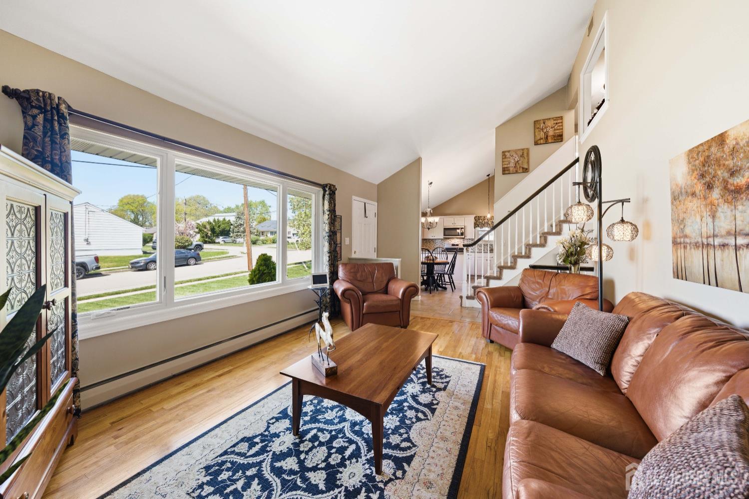 96 Drake Place Colonia, NJ 07067 - Photo 4 of 23