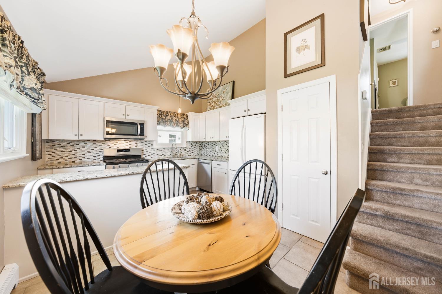 96 Drake Place Colonia, NJ 07067 - Photo 6 of 23