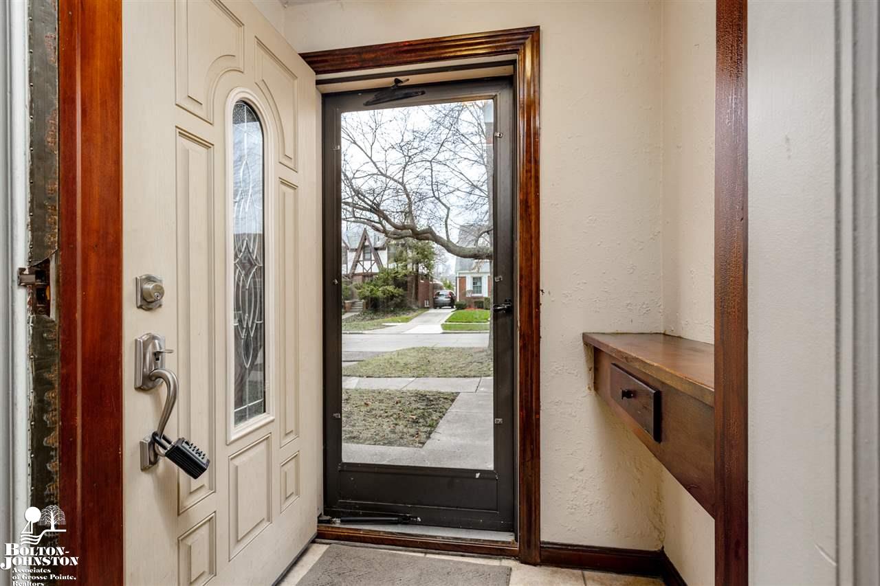 420 Cloverly Road Grosse Pointe Farms, MI 48236 - Photo 22 of 39