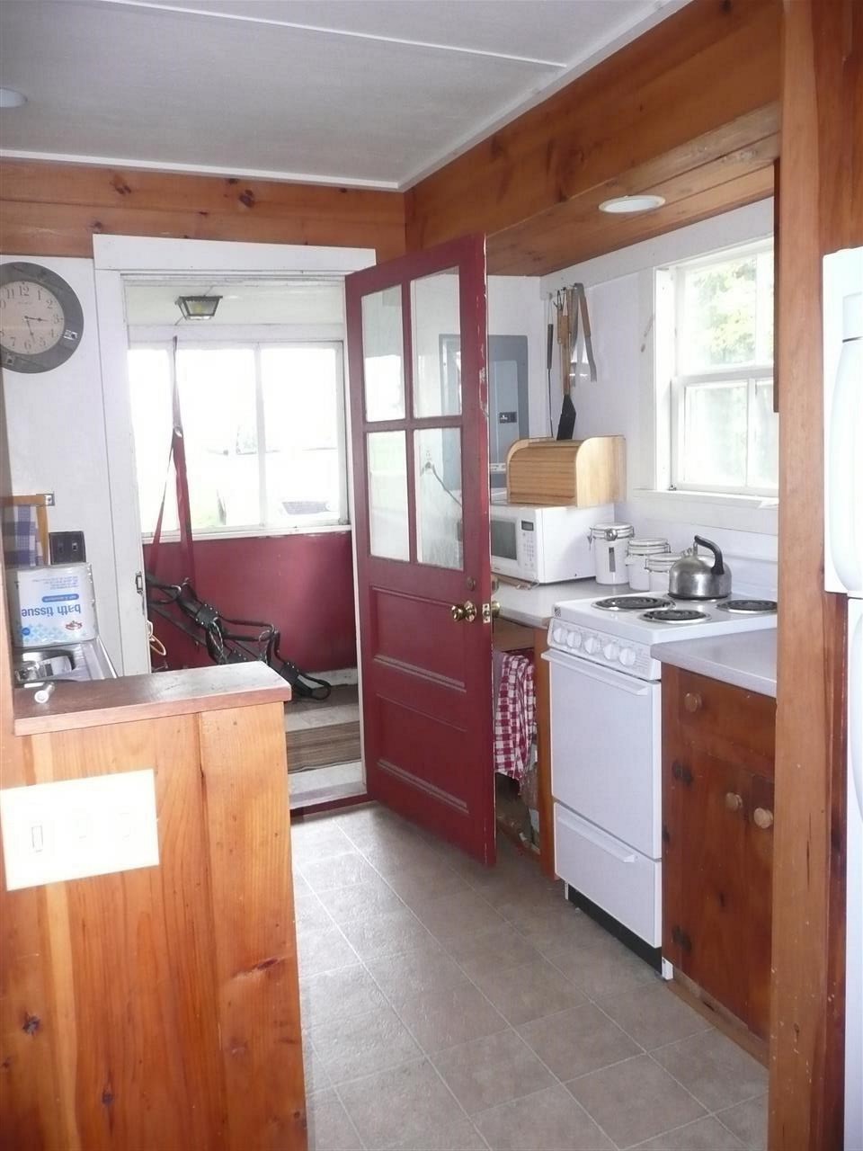 436 Maquam Shore Road Swanton, VT 05488 - Photo 6 of 17