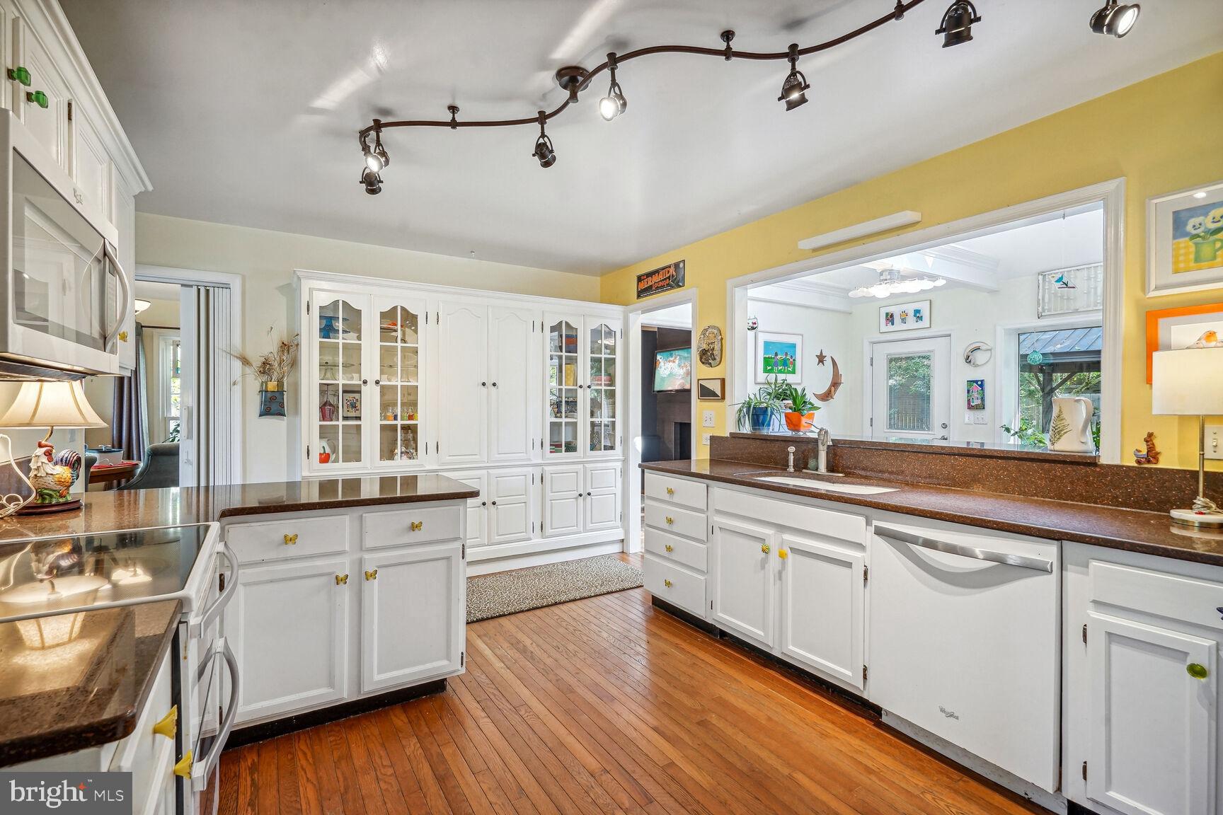 9348 Burke Road Burke, VA 22015 - Photo 12 of 55 Large kitchen with built in custom cabinets