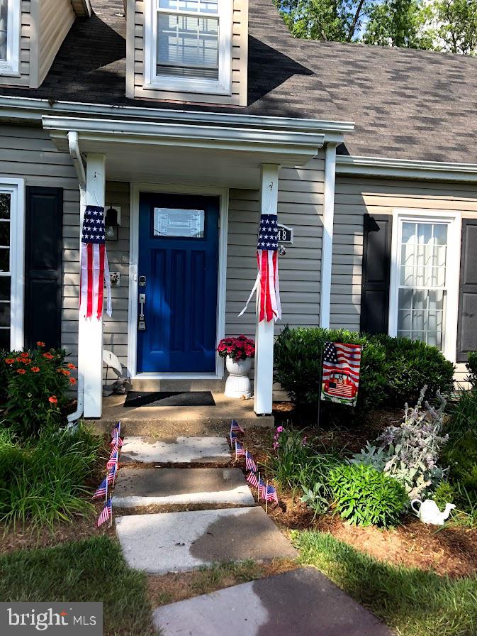 9348 Burke Road Burke, VA 22015 - Photo 4 of 55 Covered entry