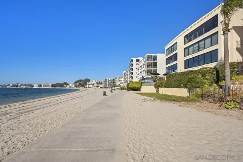 $3,350,000 | 3828 Riviera Drive, Unit 2B, San Diego, CA 92109