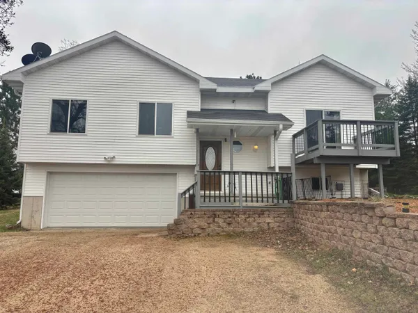 $293,500 | W11443 1st Street, Crivitz, WI 54114