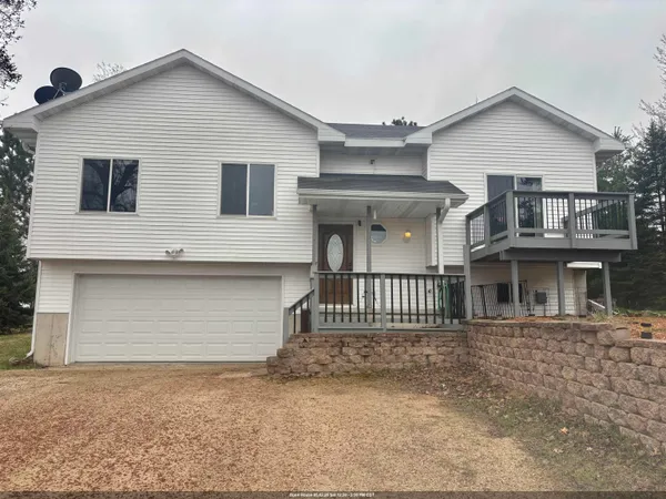 $293,500 | W11443 1st Street, Crivitz, WI 54114