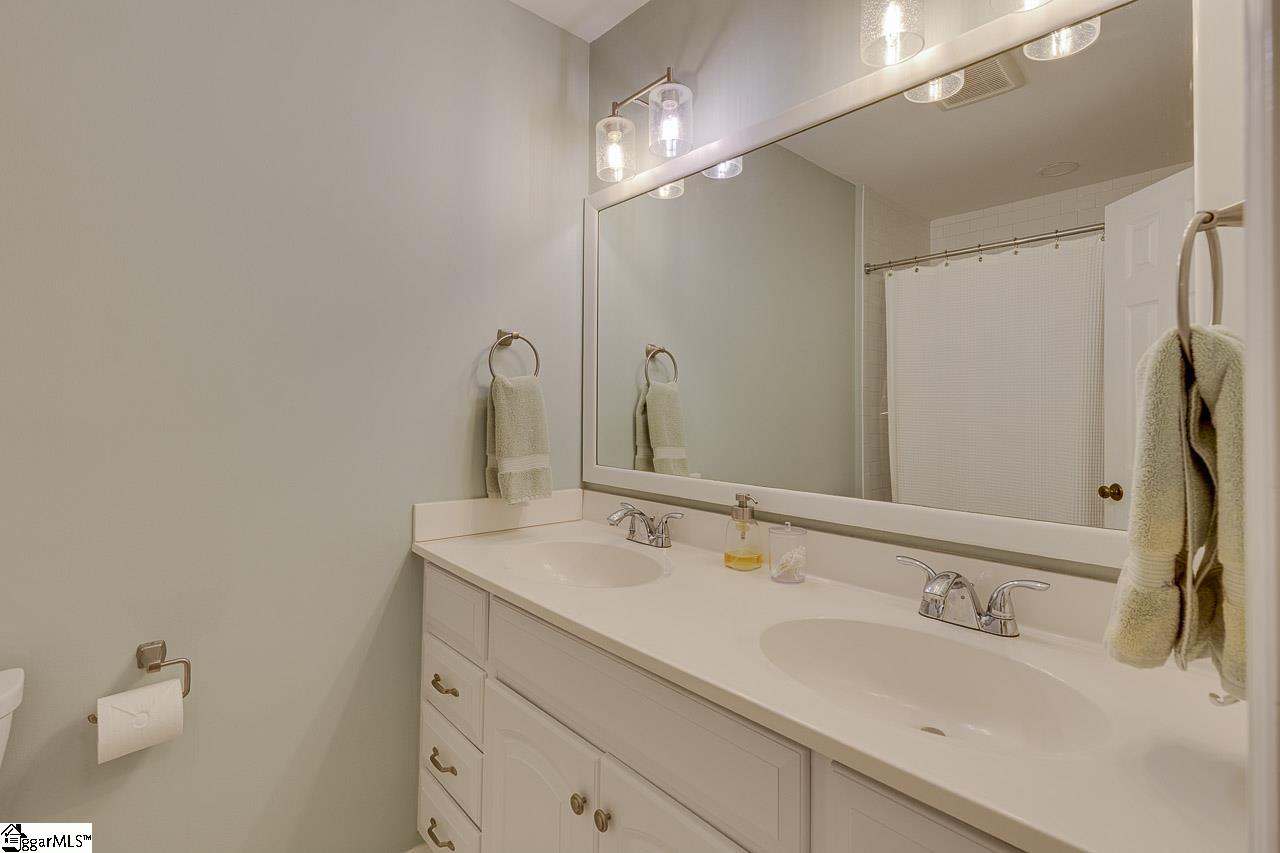 105 Berrywood Court Greer, SC 29650 - Photo 38 of 47