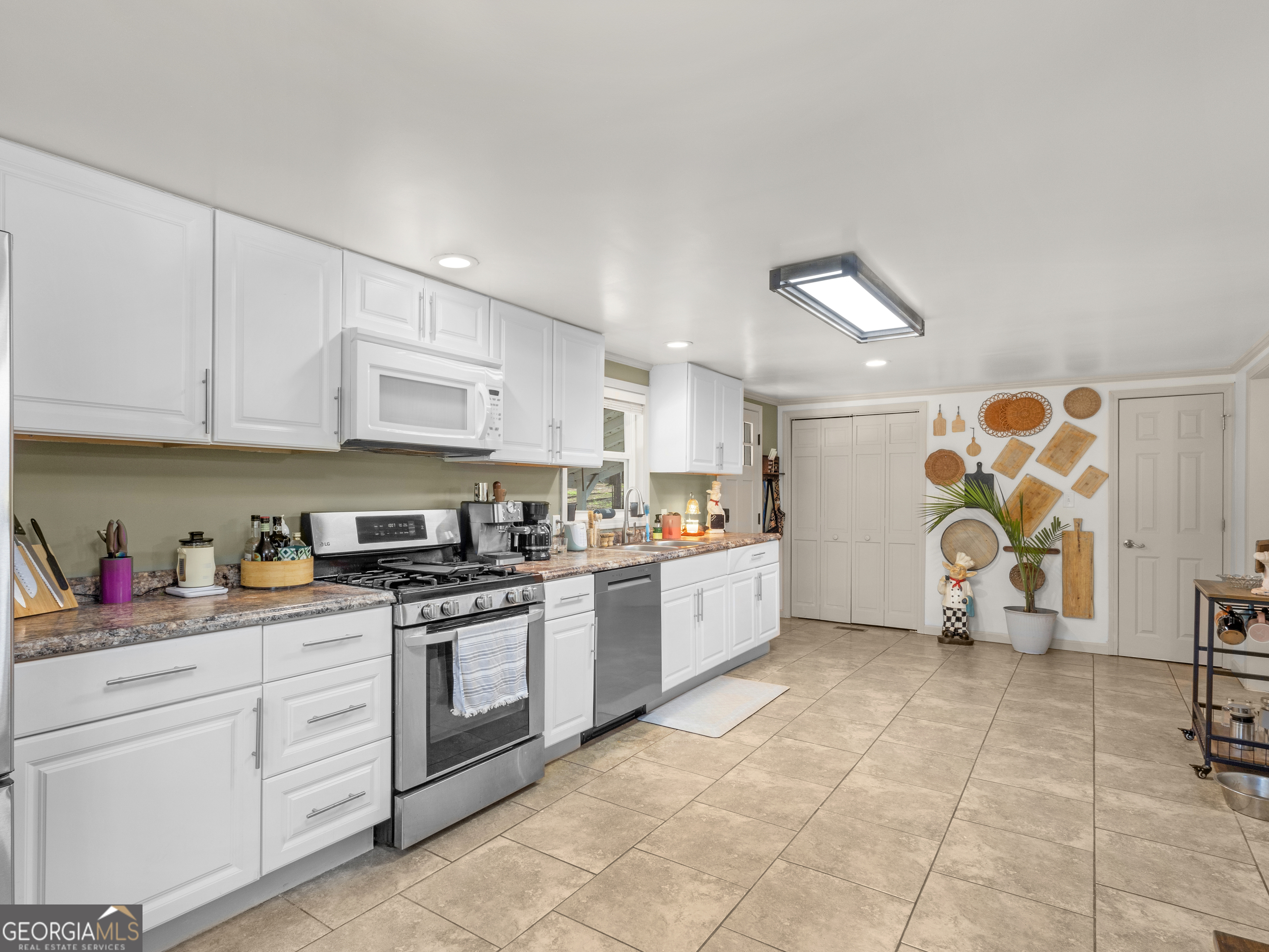 190 Hudgen Road Newnan, GA 30265 - Photo 8 of 30