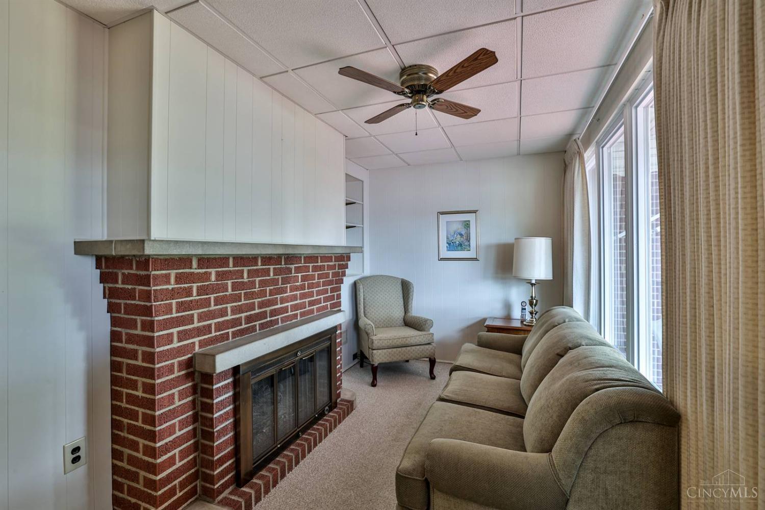 3093 Springdale Road Cincinnati, OH 45251 - Photo 7 of 38 Gallery Image 7