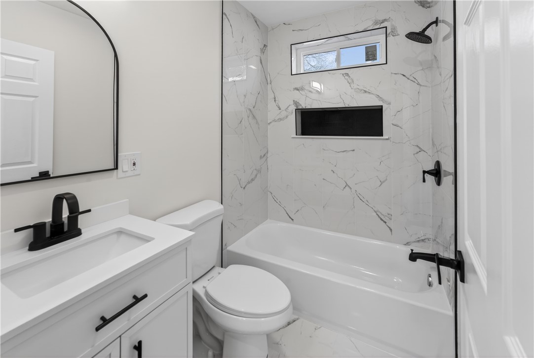 136 Houston Street Providence, RI 02905 - Photo 15 of 36