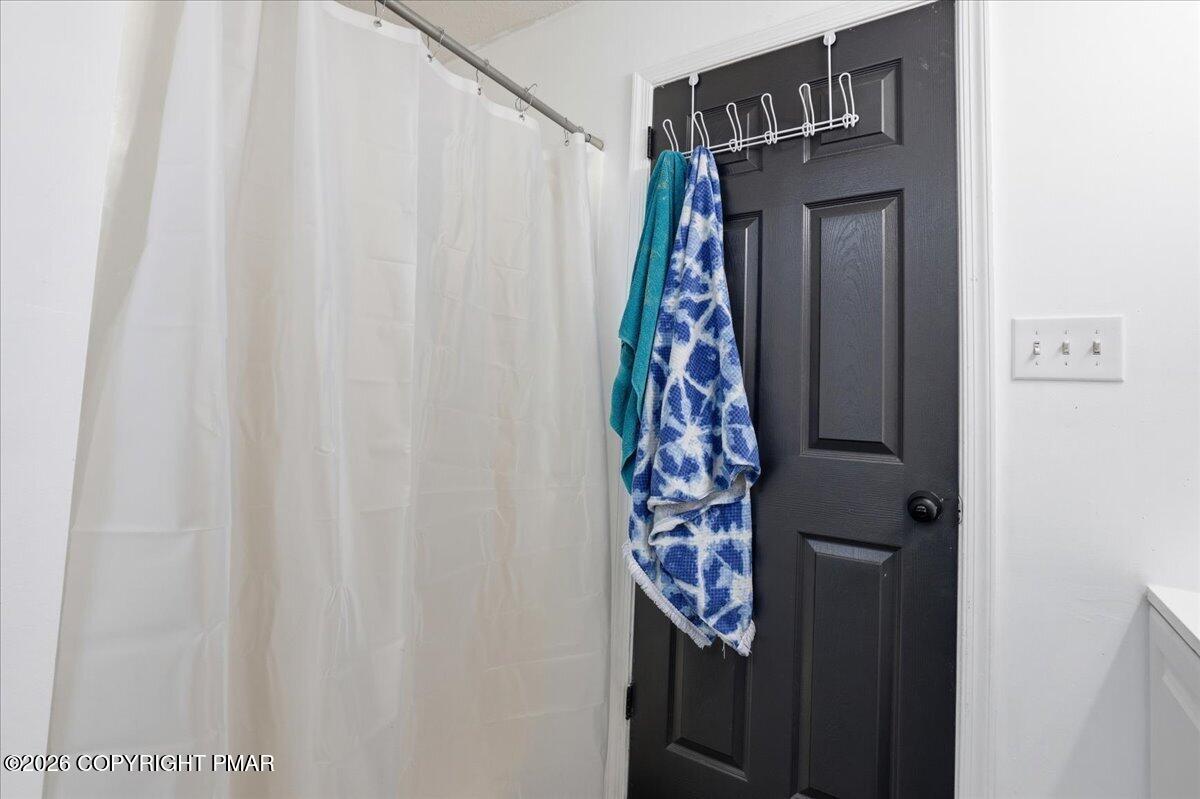 2108 Freedom Way Pocono Summit, PA 18346 - Photo 67 of 92 067-061_847A3904