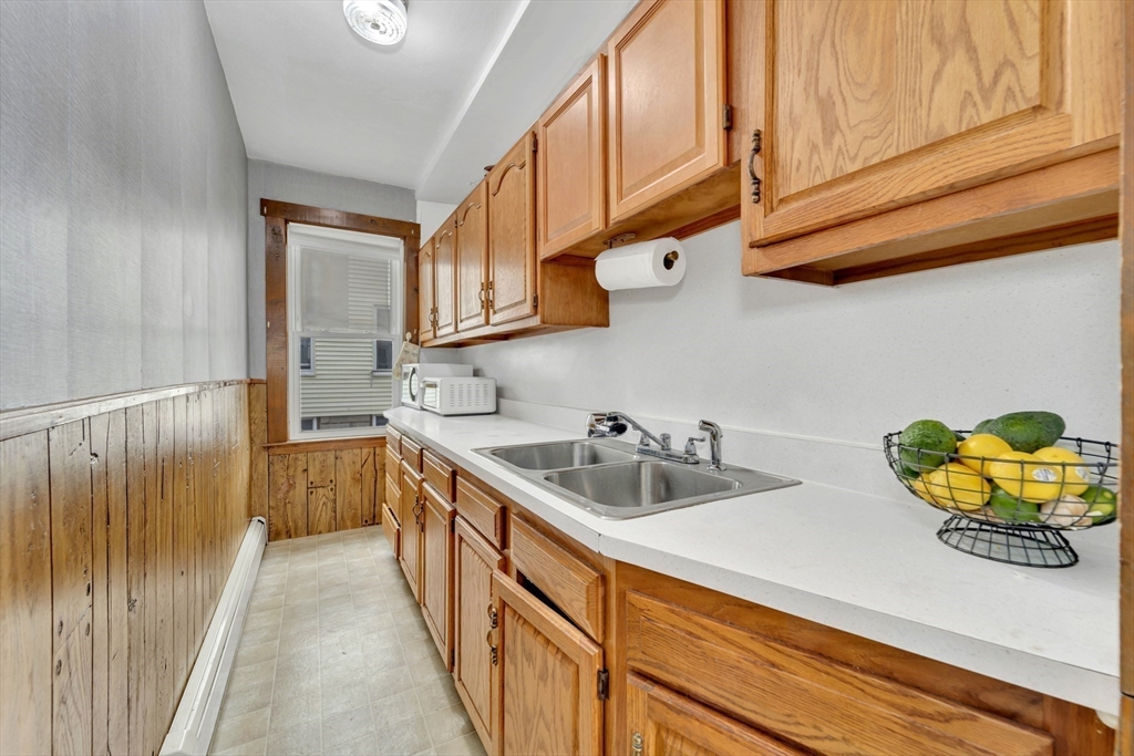 14 Halmstad Street Worcester, MA 01607 - Photo 9 of 32 Gallery Image 9