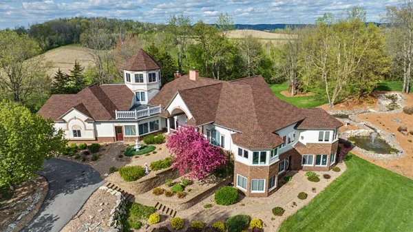 $1,849,500 | N2487 Nuttleman Road, Barre, WI 54601