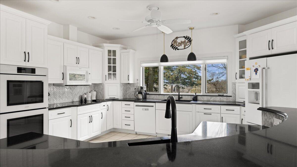 N2487 Nuttleman Road Barre, WI 54601 - Photo 11 of 91 115-119327994