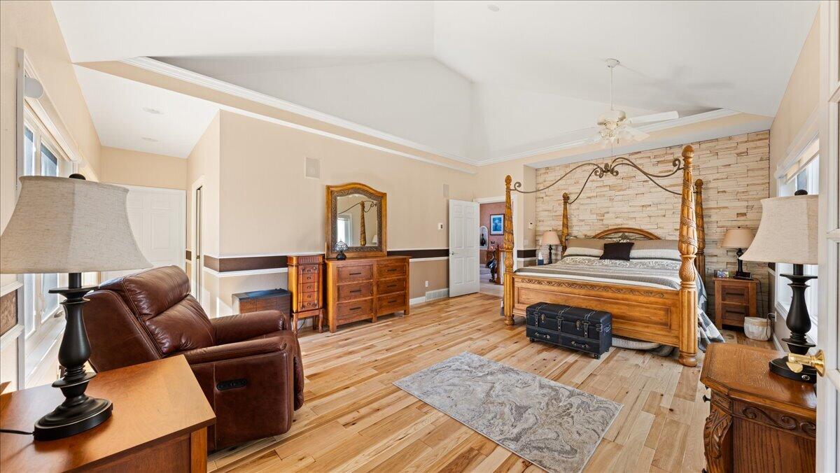 N2487 Nuttleman Road Barre, WI 54601 - Photo 15 of 91 Main Floor Master