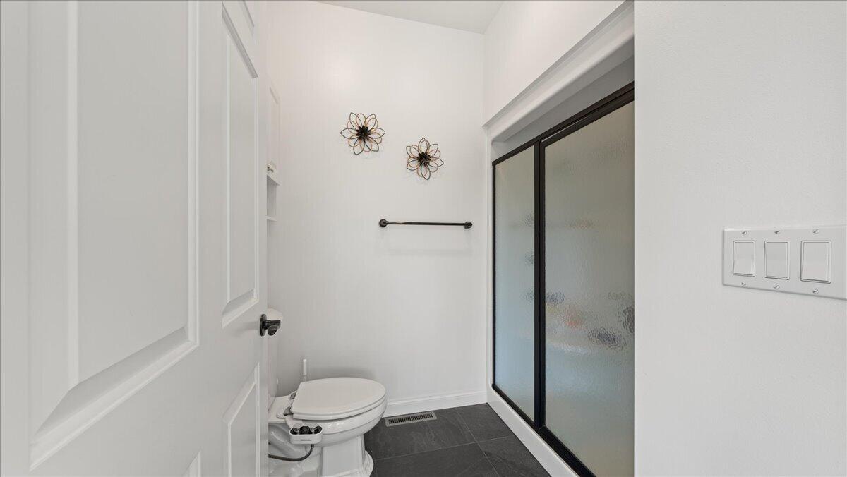 N2487 Nuttleman Road Barre, WI 54601 - Photo 19 of 91 Master Bath