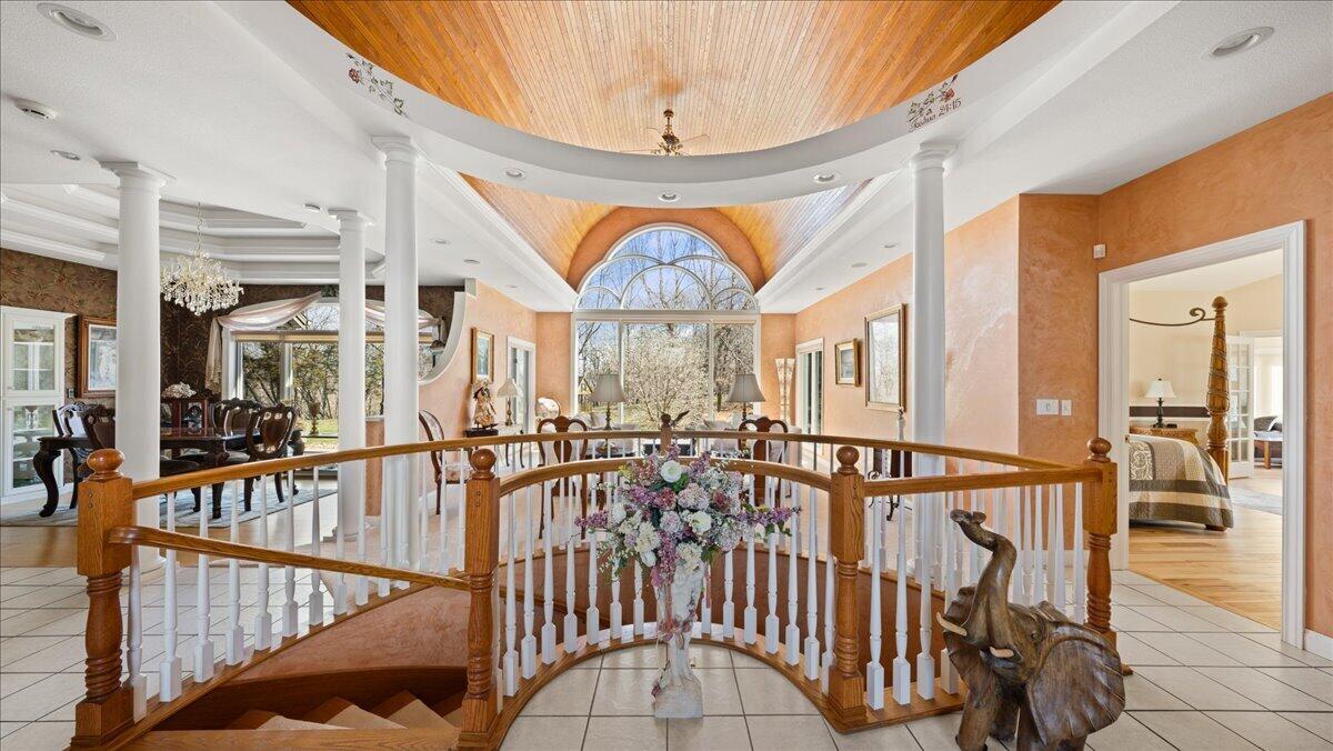 N2487 Nuttleman Road Barre, WI 54601 - Photo 5 of 91 Rotunda