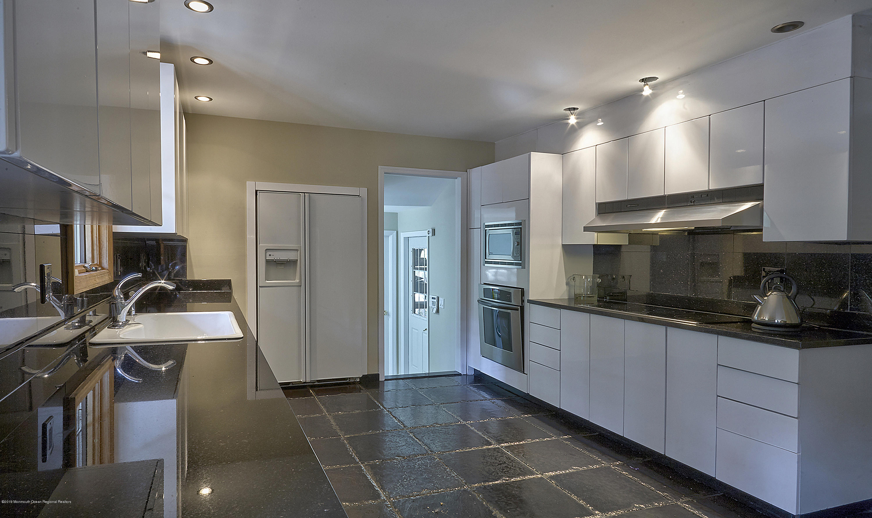 1422 Reed Road Cream Ridge, NJ 08514 - Photo 6 of 35 1422 Reed Rd 1611