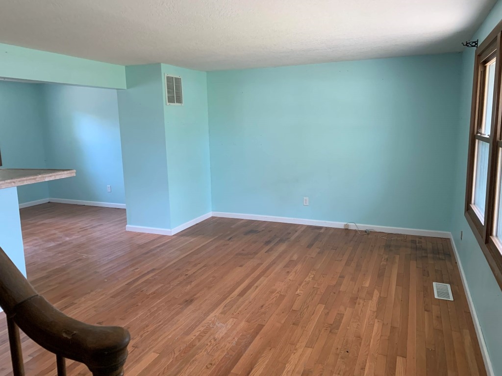 11920 Hoagland Road Hoagland, IN 46745 - Photo 2 of 23