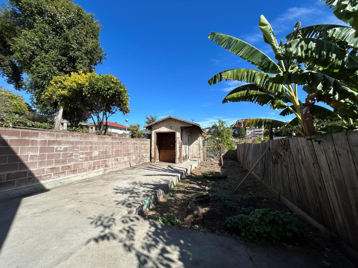 551 Vallejo Avenue Rodeo, CA 94572 - Photo 22 of 25 Gallery Image 22