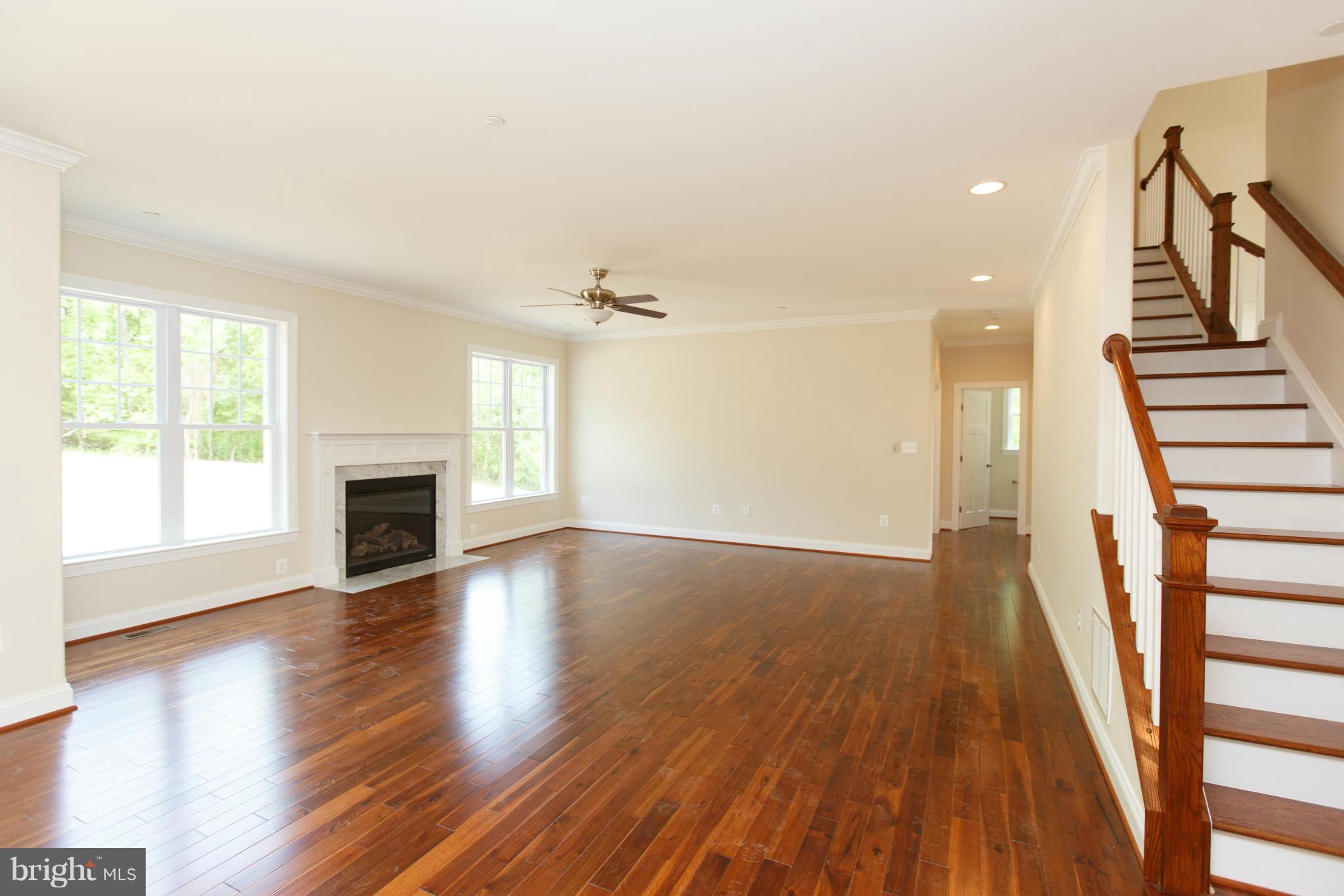 500 Teak Road Crownsville, MD 21032 - Photo 13 of 29 Living Room