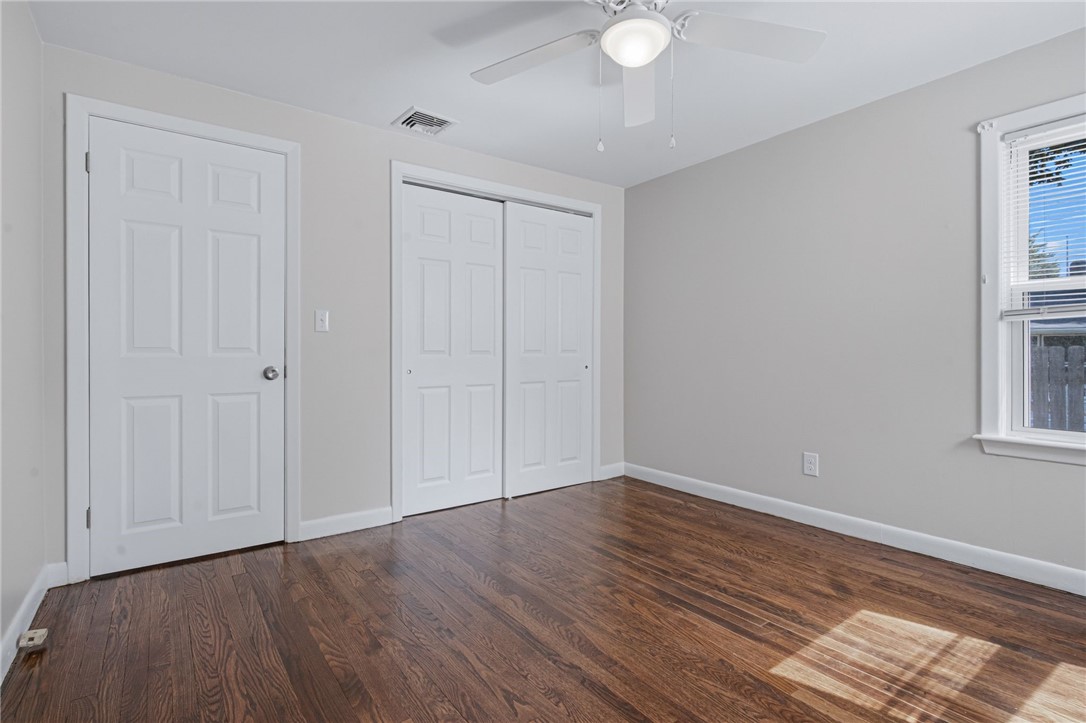 132 Potowomut Road Warwick, RI 02818 - Photo 15 of 37
