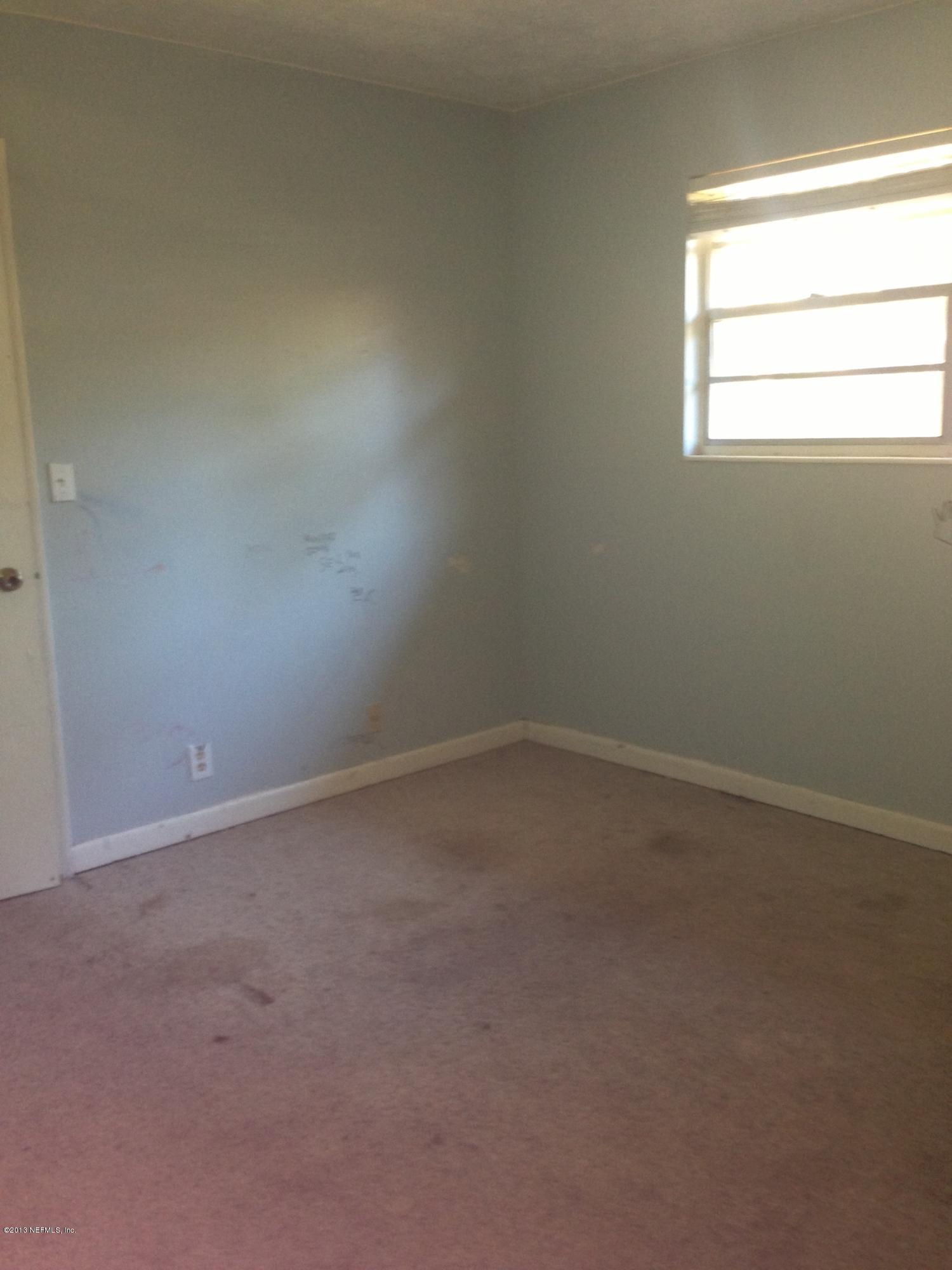 3995 Cross Creek Road Jacksonville, FL 32277 - Photo 5 of 9 BEDROOM1