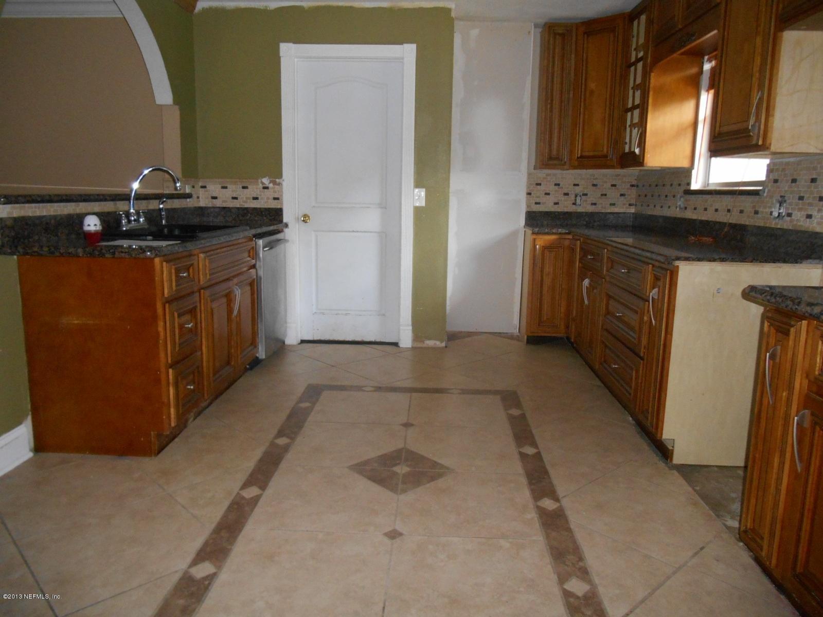 3995 Cross Creek Road Jacksonville, FL 32277 - Photo 6 of 9 KITCHEN2