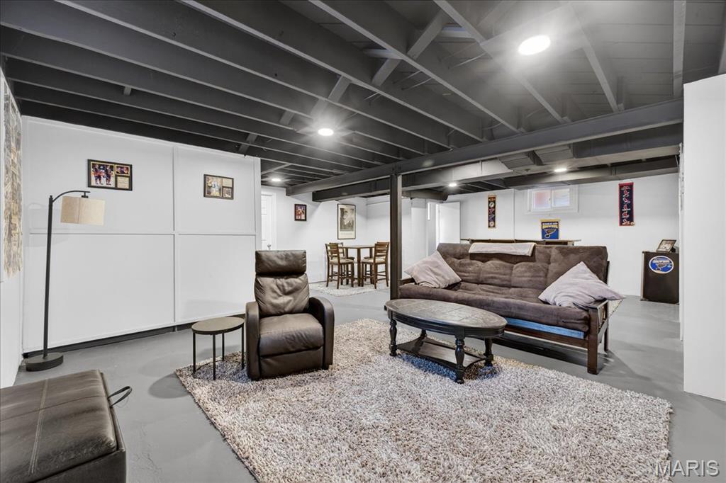 6758 Neosho Street St. Louis, MO 63109 - Photo 31 of 38