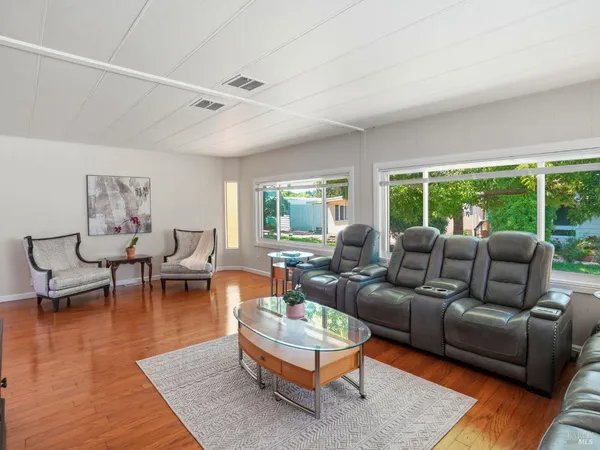 $414,999 | 815 Las Palmas Avenue, Novato, CA 94949