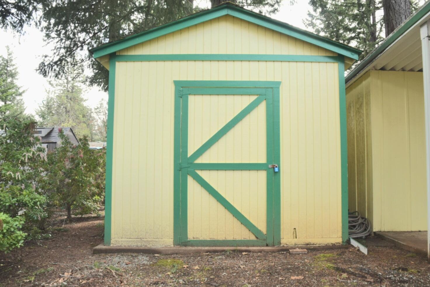 222 Ollis Road, Unit 6A Cave Junction, OR 97523 - Photo 25 of 27 DSC_0597